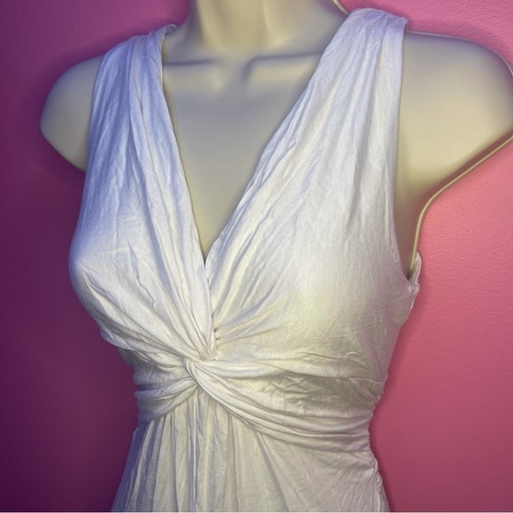 034 WHITE V-NECK KNOT FRONT DRESS - SMALL - Picture 7 of 9